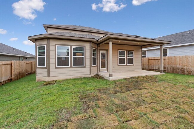 Building Photo - 528 Loriner Wy