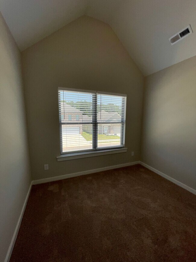 Building Photo - Home for Rent in Cullman, AL!! Available t...