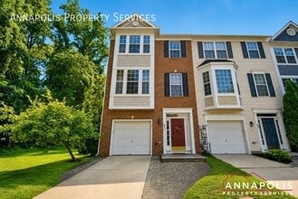 Building Photo - 888 Stonehurst Ct