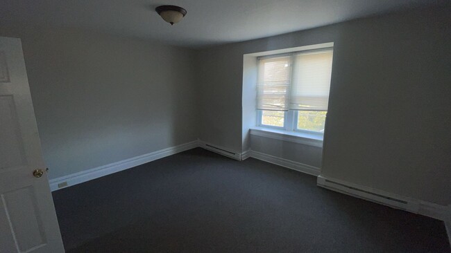 Building Photo - 5 Bedroom Row House Ready For You To Make ...