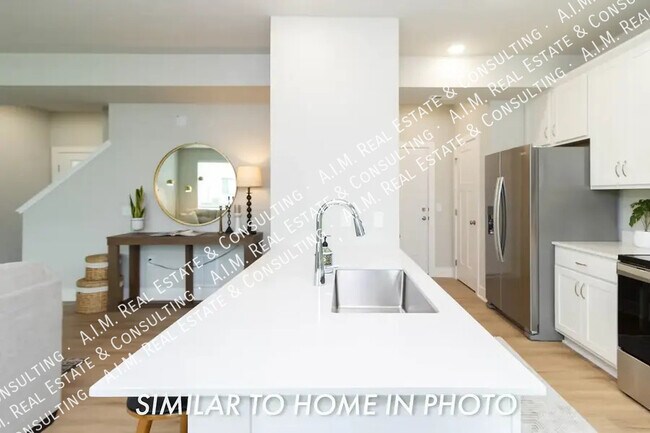 Building Photo - 6957 Poppy Ct