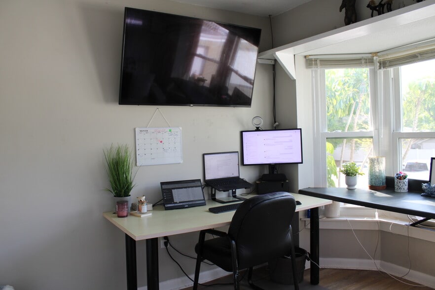 Building Photo - 3424 W Lemon St