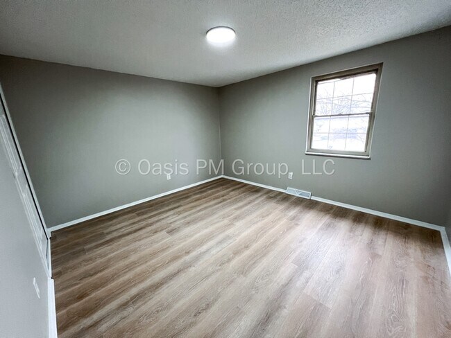 Building Photo - 7035 Rockhaven Pl