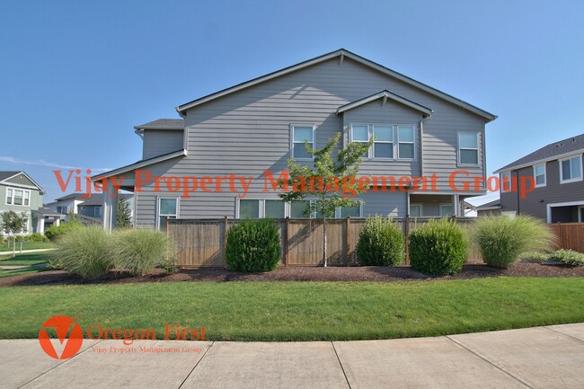 Building Photo - 7902 SE Roaring Ln