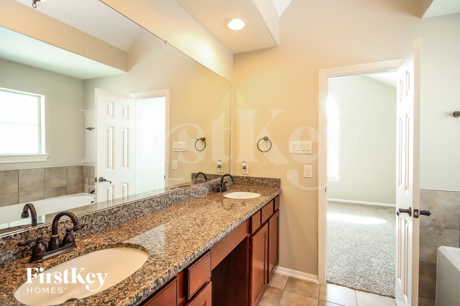 Building Photo - 10738 Clearview Villa Pl