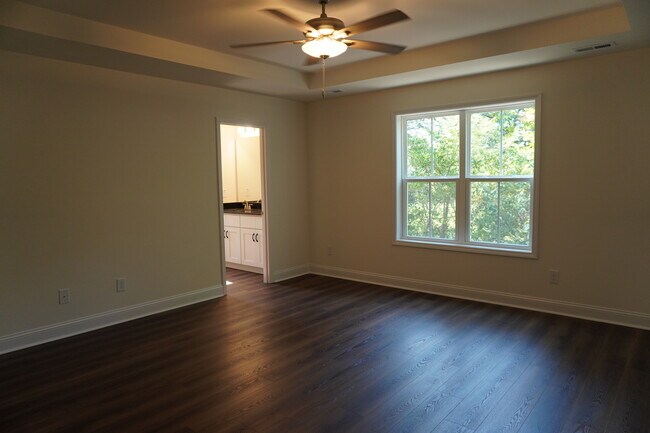 Building Photo - 385 Buhmann Dr
