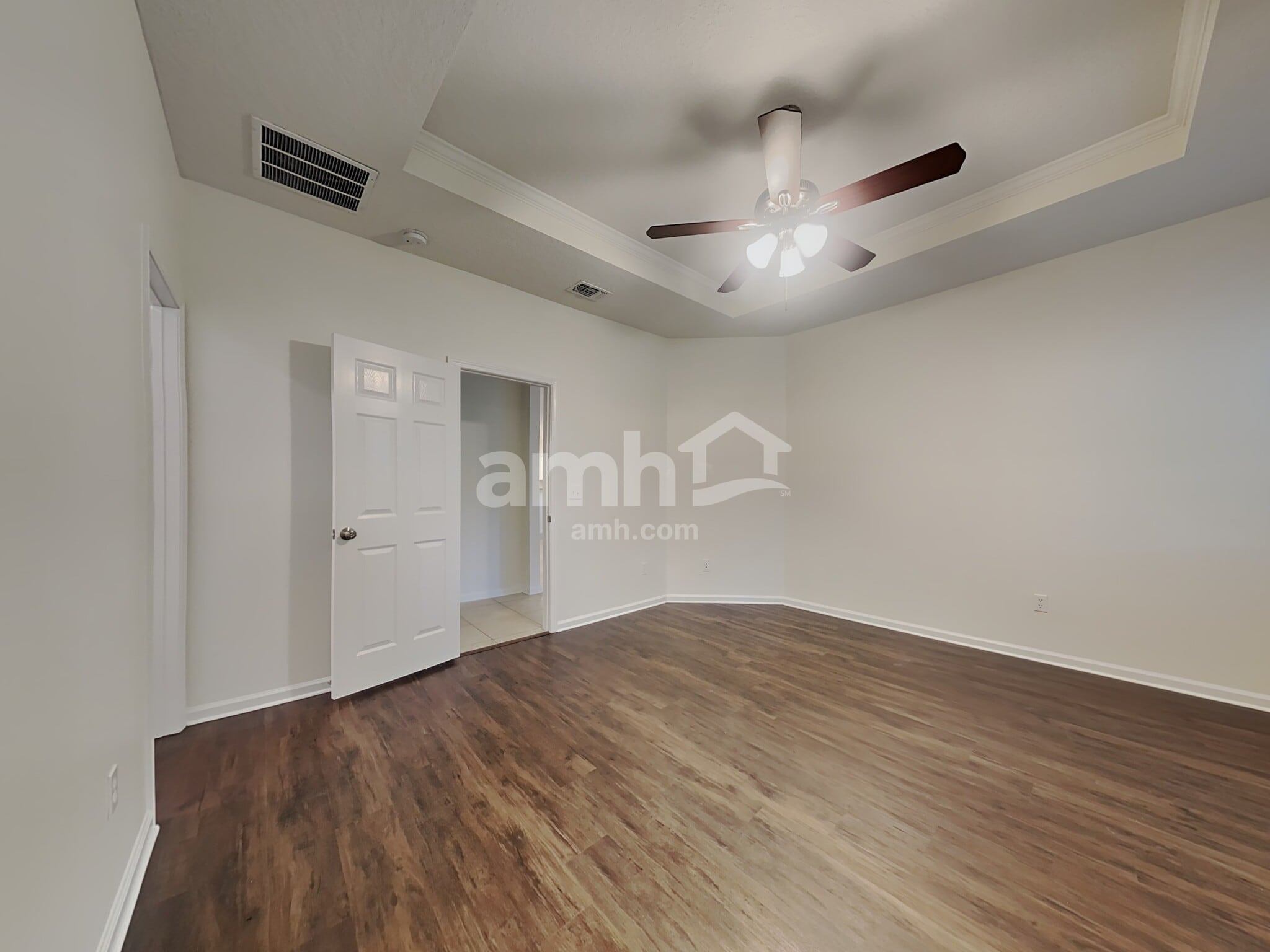 Building Photo - 9672 Woodstone Mill