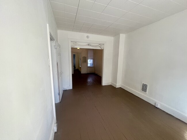 Building Photo - 26 N 16th St