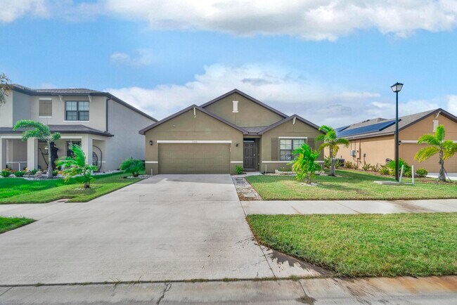 Primary Photo - 5306 Entertainment Way