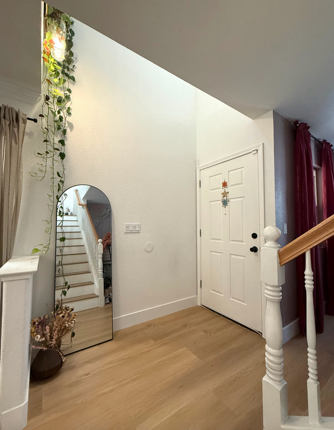 Building Photo - Beautiful Renovated Midtown Home!