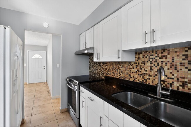 Building Photo - 4810 NW 19th St