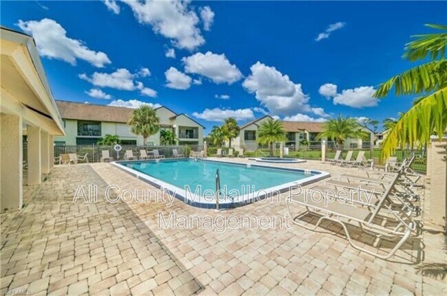Building Photo - 8366 Charter Club Cir