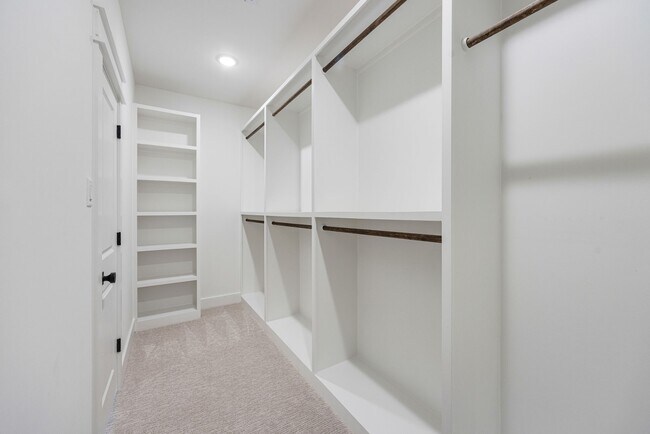 Building Photo - 9311 Montridge Dr