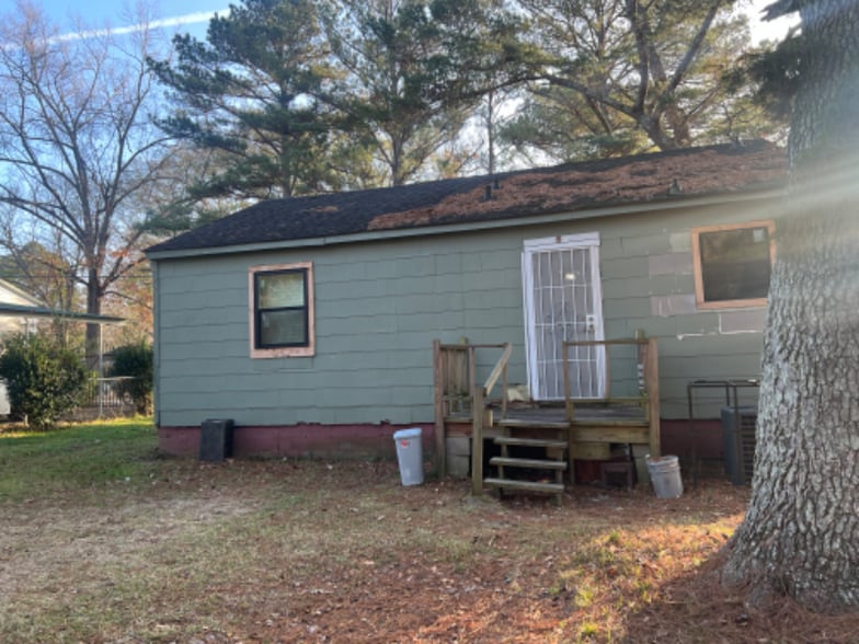 Building Photo - 115 Rosehaven Dr