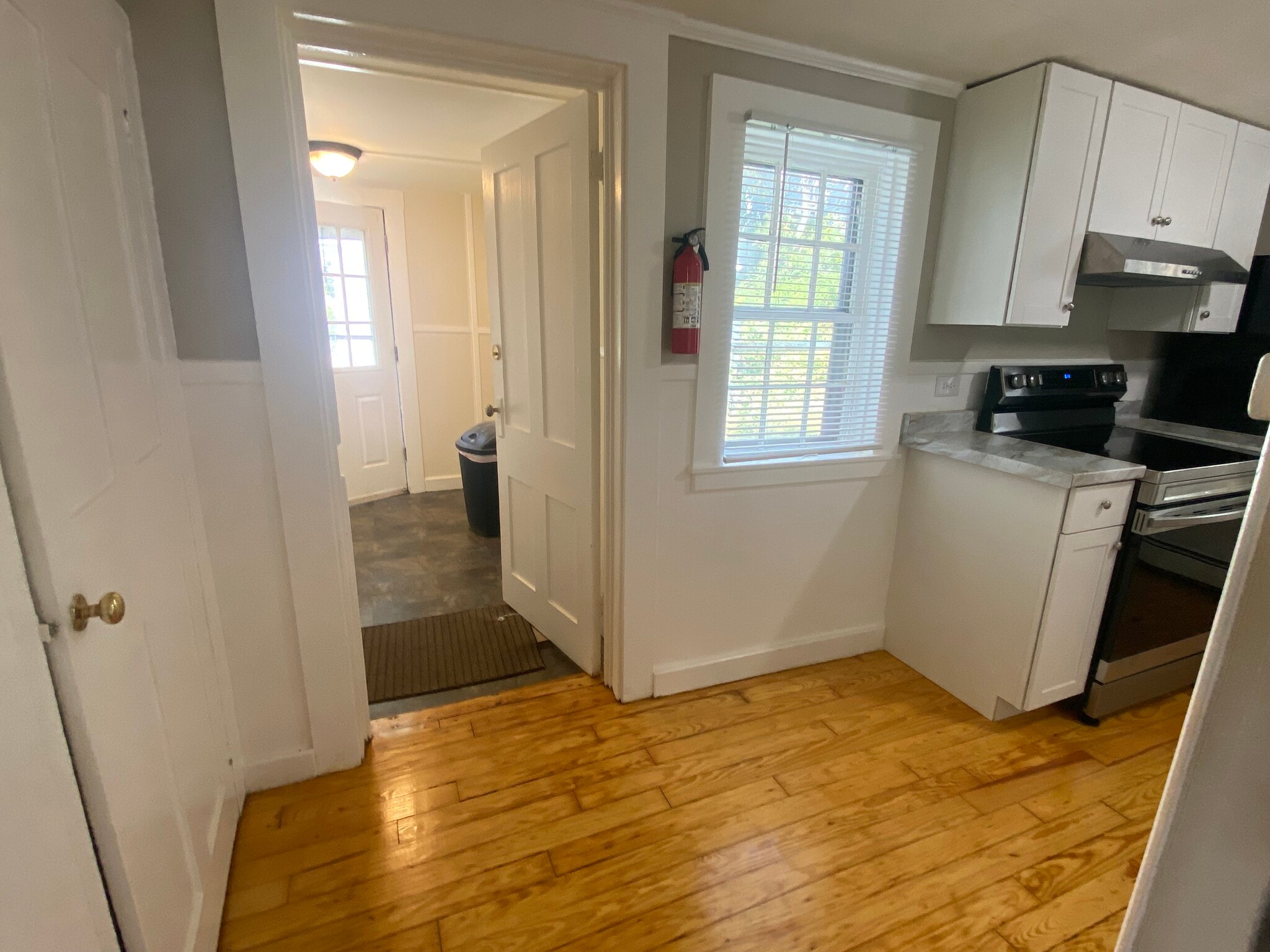 Building Photo - 82 Riverside St