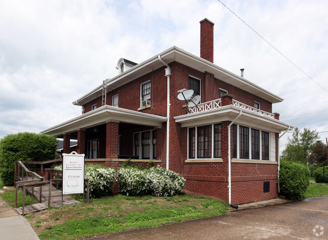Primary Photo - 517 Main St