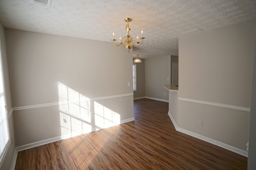 Formal dining room - 11 Spring Valley Cove