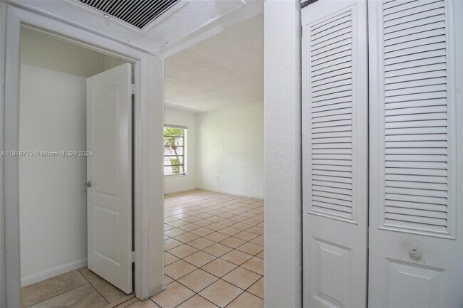 Building Photo - 9443 SW 174th St
