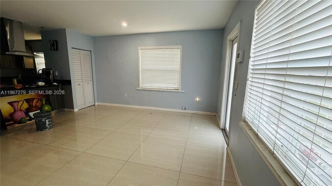 Building Photo - 2318 Washington St