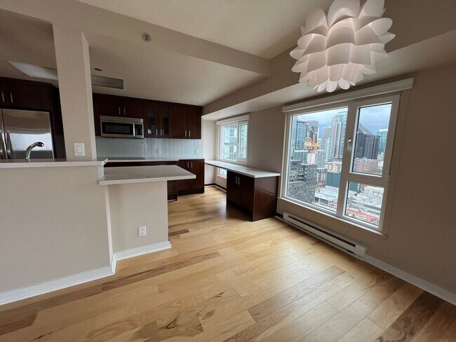 Building Photo - Beautiful Home In Arbor Place Tower