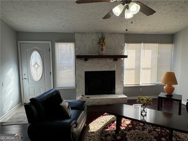 Building Photo - 17 Hartley Woods Dr