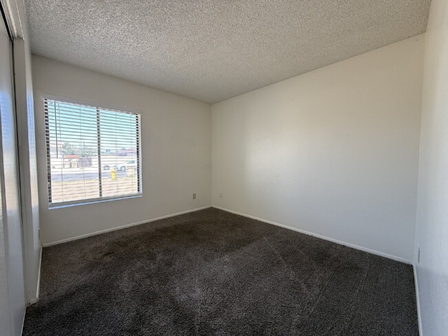 Building Photo - "Charming 4-Bedroom Haven with 2 Baths in ...