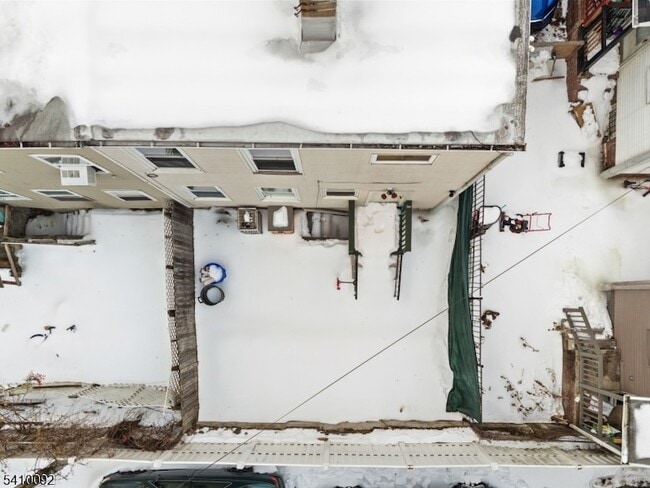 Building Photo - 336 Madison Ave