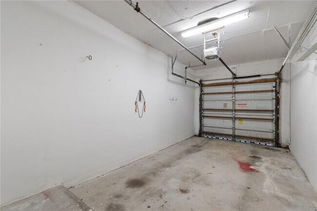 Building Photo - 761 SW 148th Ave