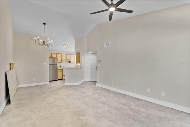 Building Photo - 1964 Lake Atriums Cir