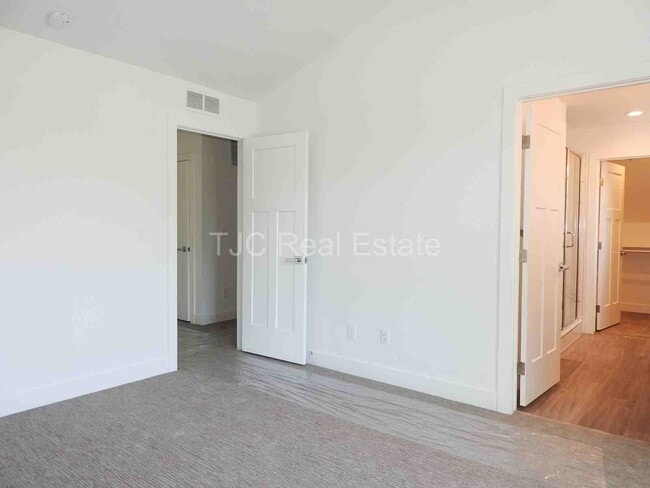 Building Photo - 6704 Ralston Rd