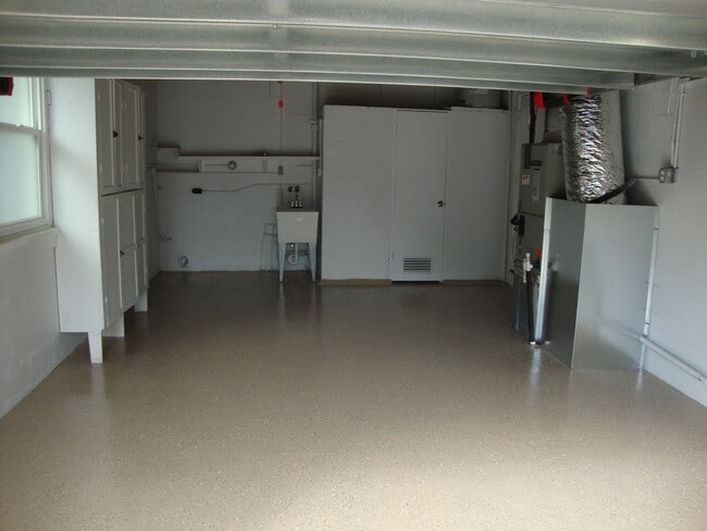 Building Photo - 4019 28th Ave N