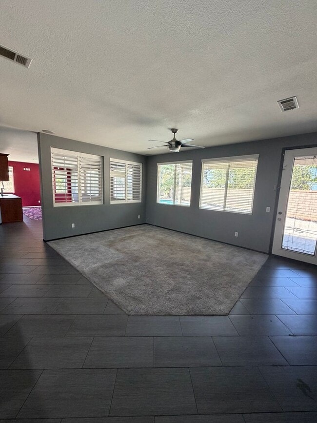 Building Photo - 885 Alsace Dr