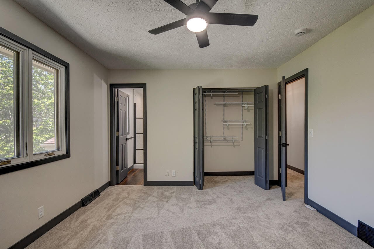 Master Bedroom - 11680 Meredith Ave