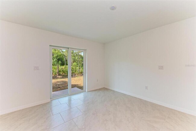 Building Photo - 1217 Birchcrest Blvd