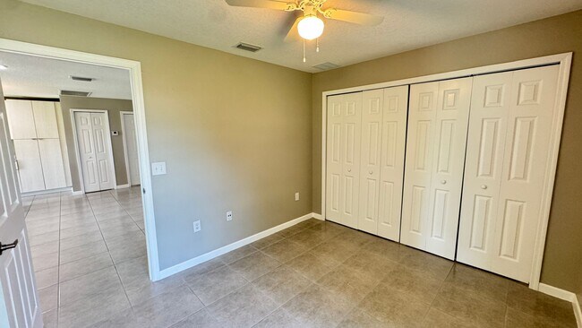 Building Photo - 851 San Filippo Dr SE