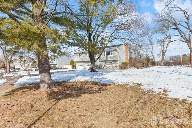 Building Photo - 3 Stafford Dr