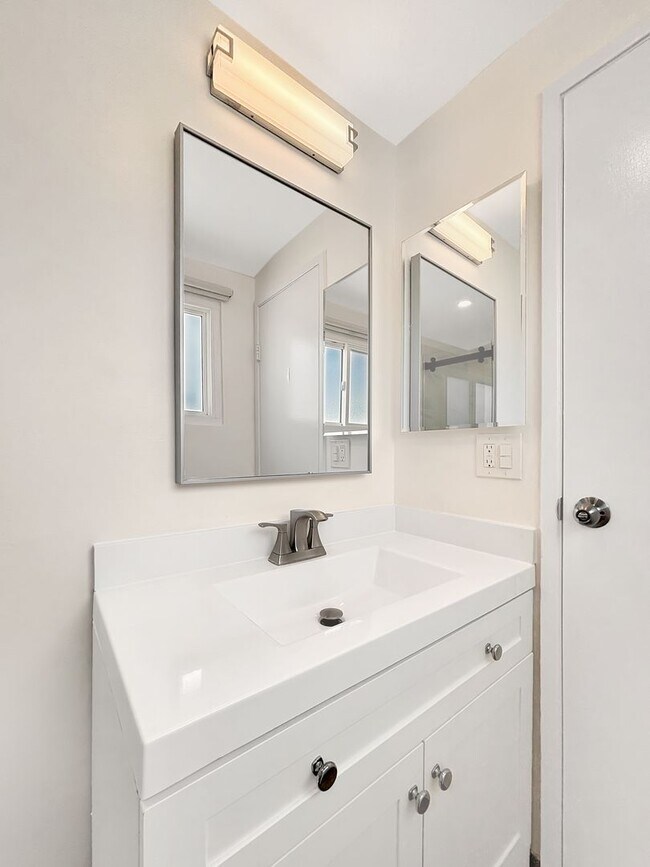 Building Photo - Charming 3BD/2BA House in Serra Mesa w/ W/...