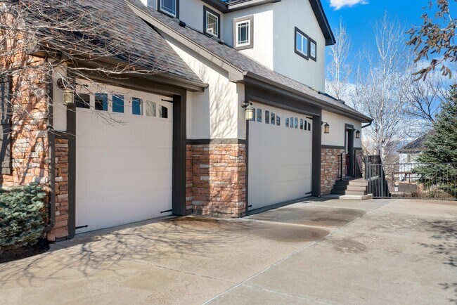 Building Photo - 348 Meadow View Pky