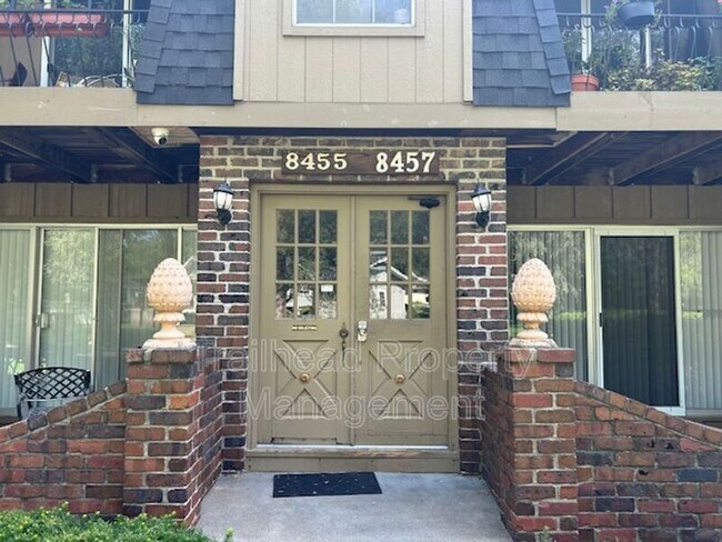 Primary Photo - 8455 Lowell Ave
