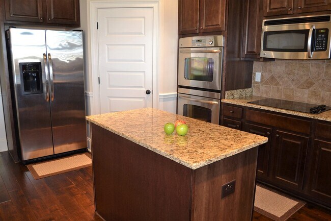 Building Photo - 516 Sagebrush Trail