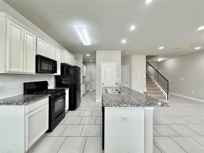 Building Photo - 113 Homily Dr