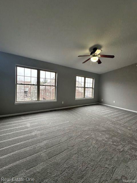 Building Photo - 4240 Maple St