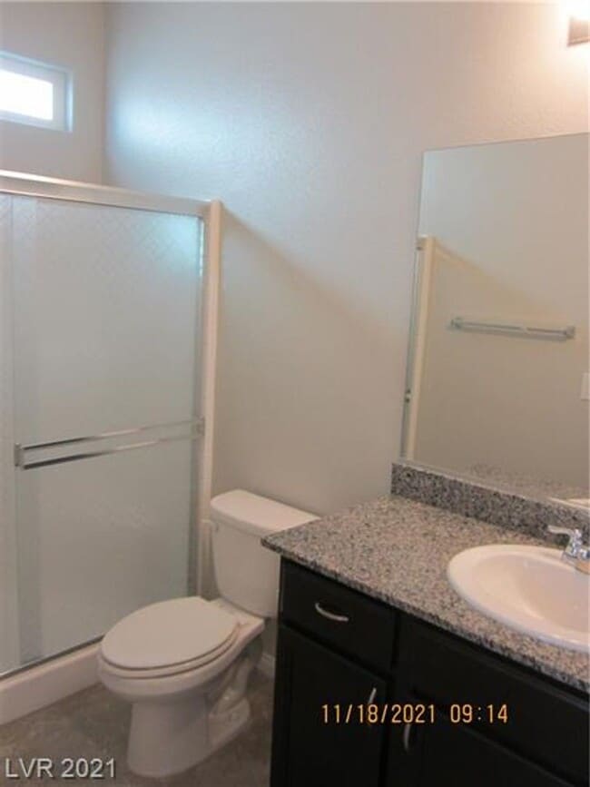 Building Photo - Beautiful 3 Bedrooms/3 Full baths, with bedroom downstairs