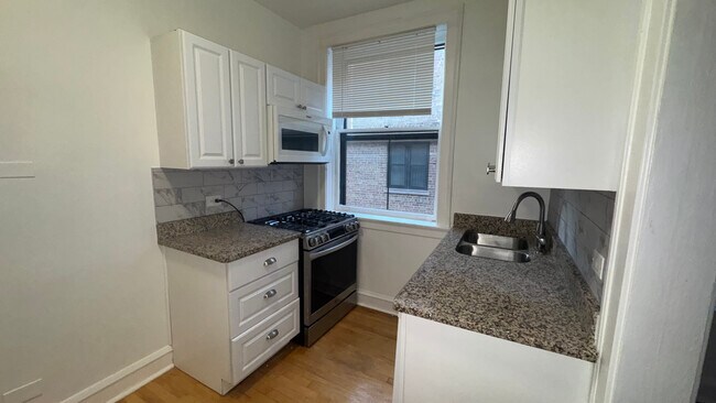 Building Photo - 408 Ridge Ave