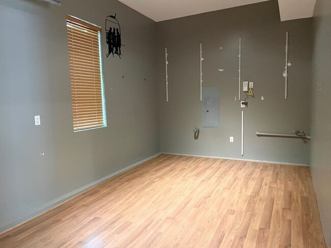 Building Photo - Beautiful 3 Bed 2.5 Bath Home in Redmond