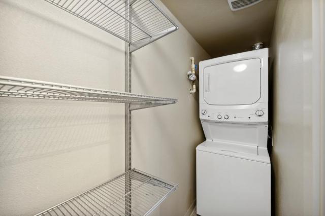 Building Photo - 1 bedroom in Seattle WA 98122