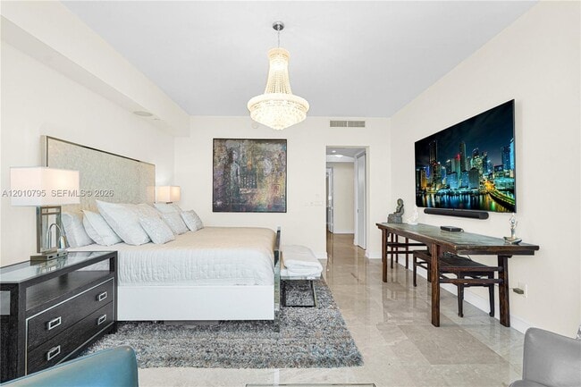 Building Photo - 16051 Collins Ave