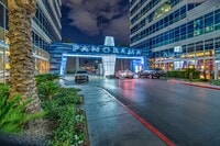 Building Photo - Renovated 1 Bedroom Panorama Unit