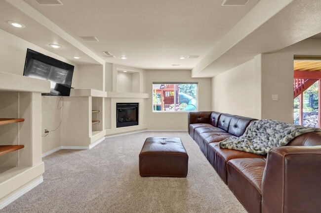 Building Photo - 10261 Meadow Mist Ct