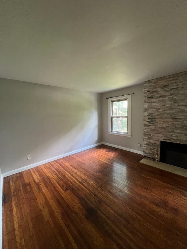 Building Photo - 4038 Clifton Ave
